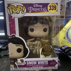 Disney Princess Snow White Funko Pop Gold With Pin