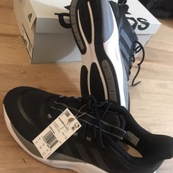 Adidas AlphaBounce Size 10