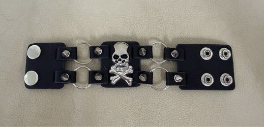 Black Leather Metal Skull Crossbones Spike Cuff Bracelet Goth Grunge Punk