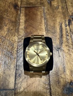 Nixon Shoot To Thrill The Cannon Gold Watch 100M Stainless Steel