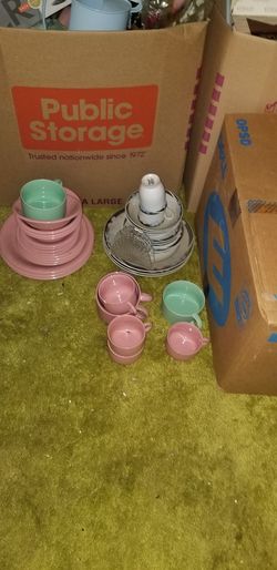 Household dishes moving