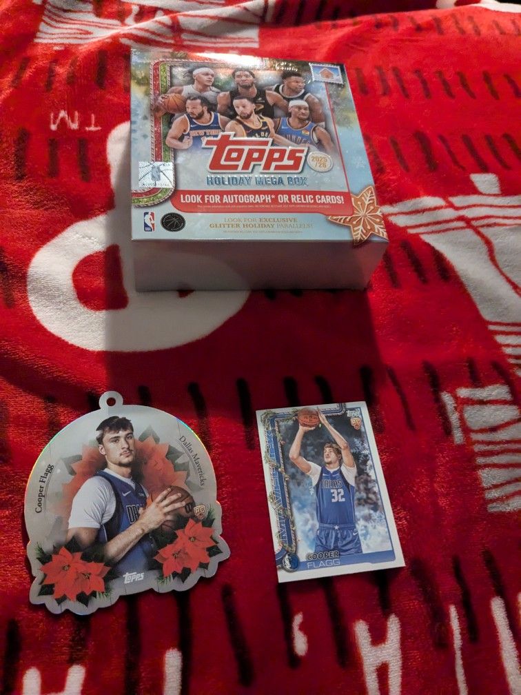 2025-26 Topps Holiday Cooper Flagg RC #H161 Comes With Oversized Diecut Ornament