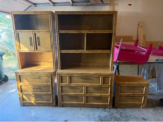 Dresser set