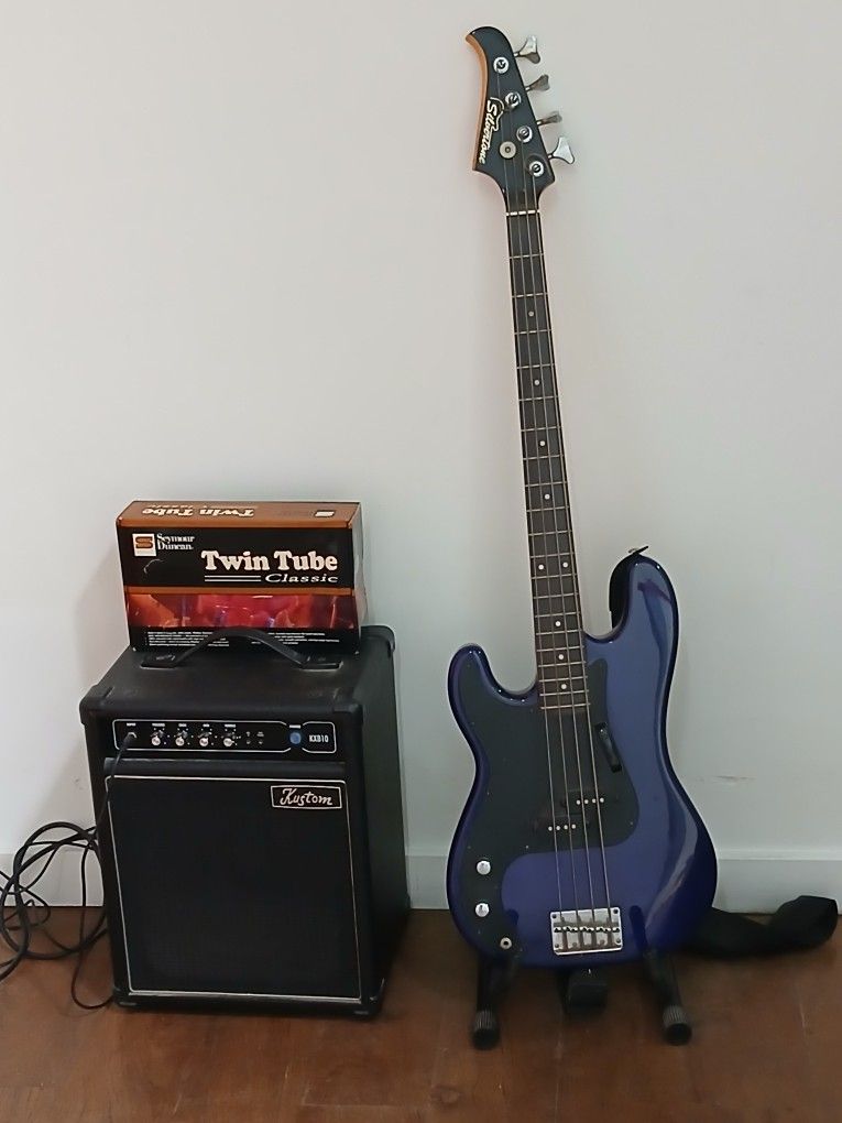Bass Guitar For Left Handed Player