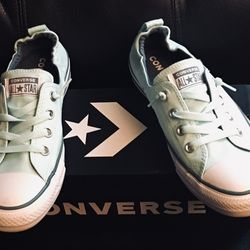 Women’s Converse size 9 1/2, New