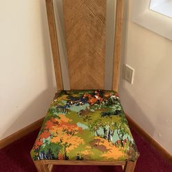 Vintage Wooden Chair-New Fabric🐴