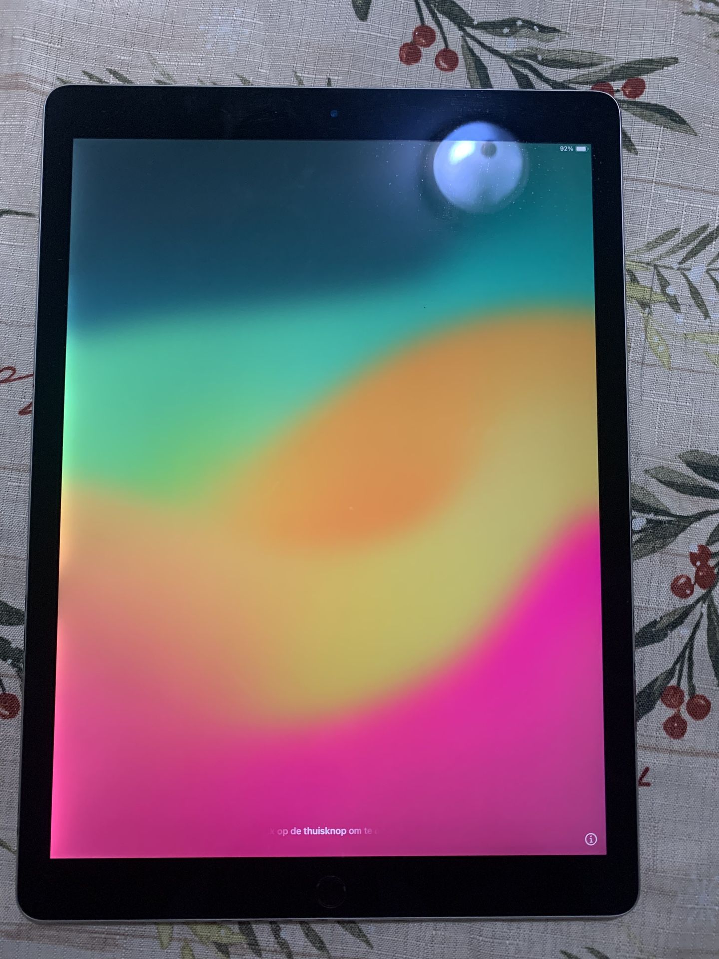 New Year Deals! Apple iPad Pro 12.9” 2nd Generation 64GB Unlocked Like New!