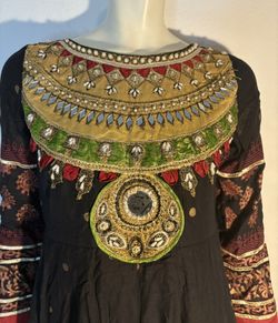 Pakistani And Indian Dress