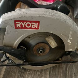 RYOBI SAW