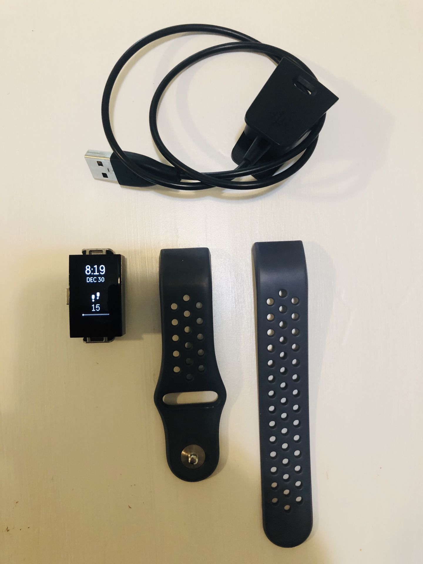 Fitbit Charge 2 + Wristband + Charging Cable