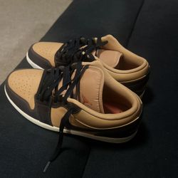 Air Jordan 1 Low SE flax baroque brown