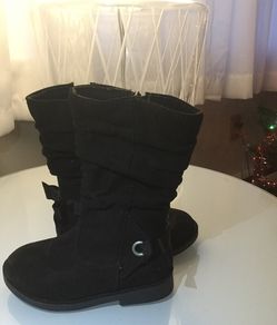Black boots Size 7 for toddler girl