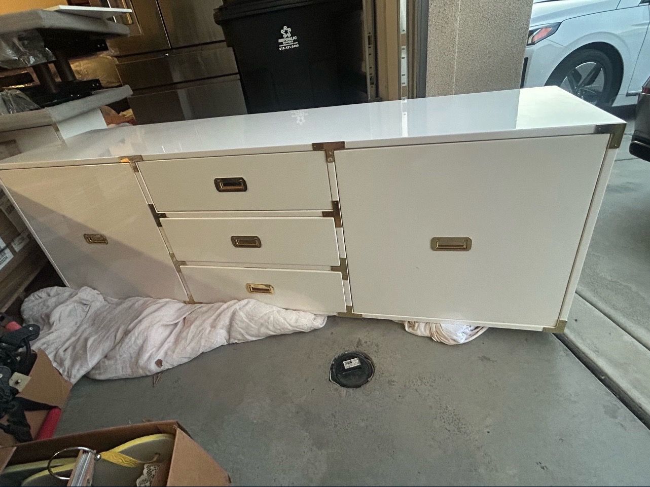 White dresser/tv stand
