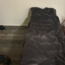 Luxury Cot With Travel Bag