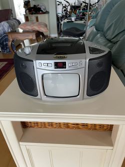 naxa Am-fm-CD And TV Like New