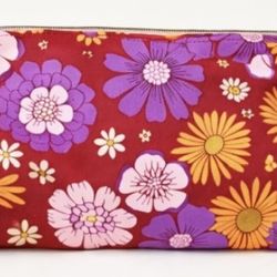 Unbranded Floral Makeup / Cosmetic Bag – Red & Pink Flowers