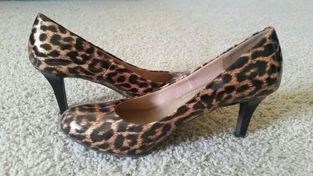 High heel shoes