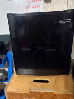 Magic chef 1.7 mini fridge