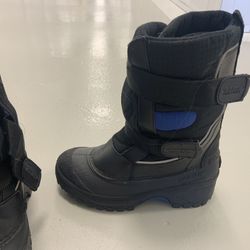 Baffin Snow boots for boys, size 6