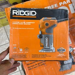 Ridgid 1-1/2 Hp 1/4 Inch Compact Fixed Base Router