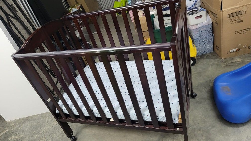 Babyfoldable Crib Comes With Matress