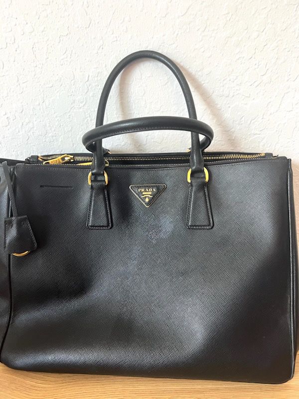 Large Prada Galleria Saffiano leather bag