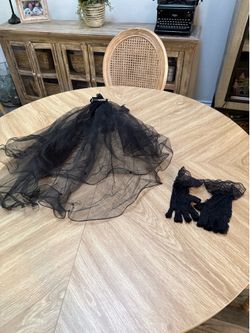 Vintage Halloween Black Veil & Fingerless Gloves Set – 25” Long 🖤🎃