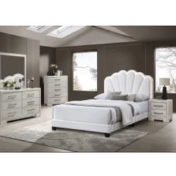 4- Pc Bedroom set Dresser,Mirror  Nightstand (1) Queen size bed frame  Not including Mattress and Box Sp