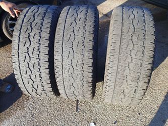 LT315/70R17 Bridgestone Dueller Revo 3 Tires (3)