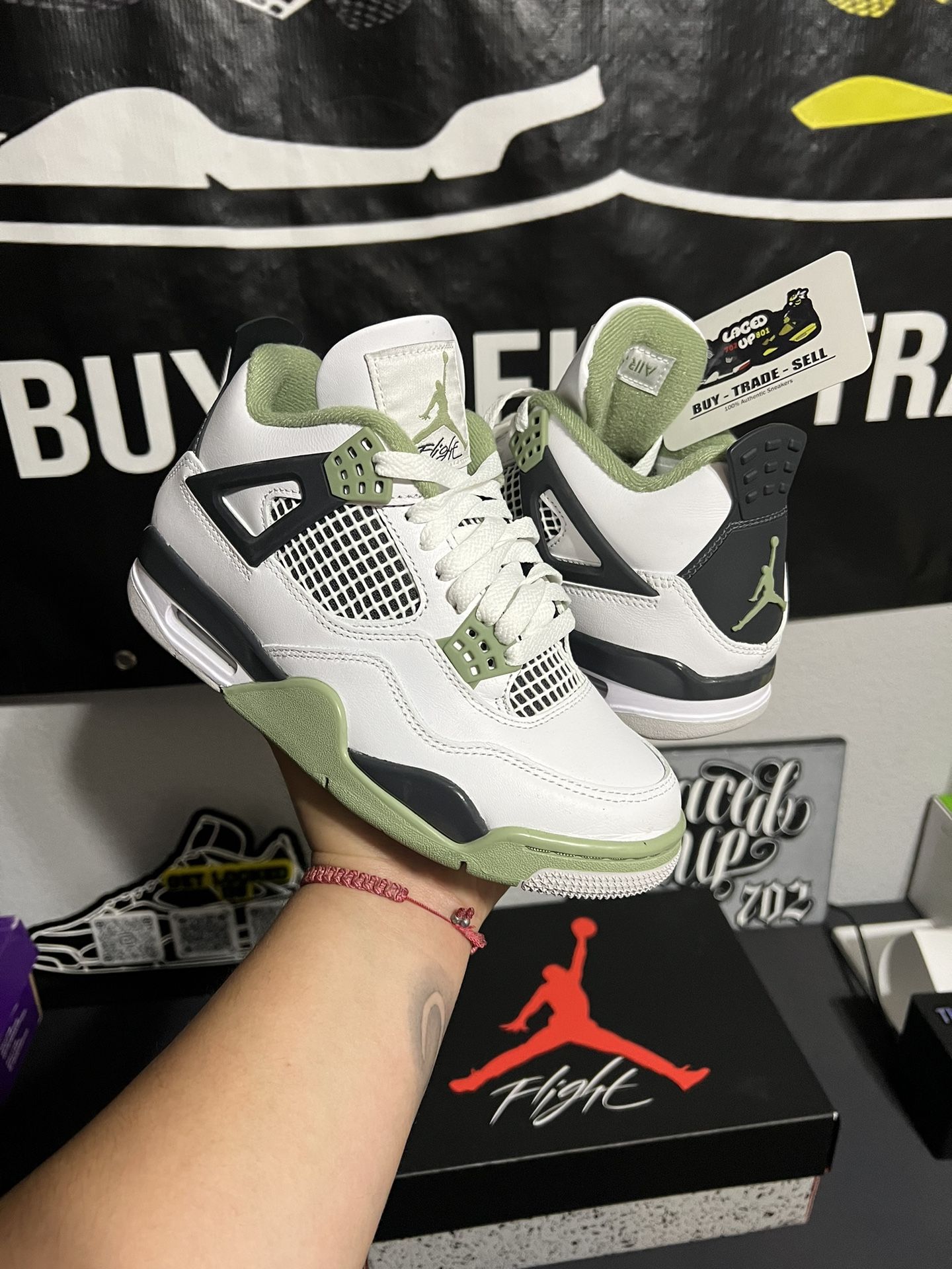Seafoam Jordan 4’s
