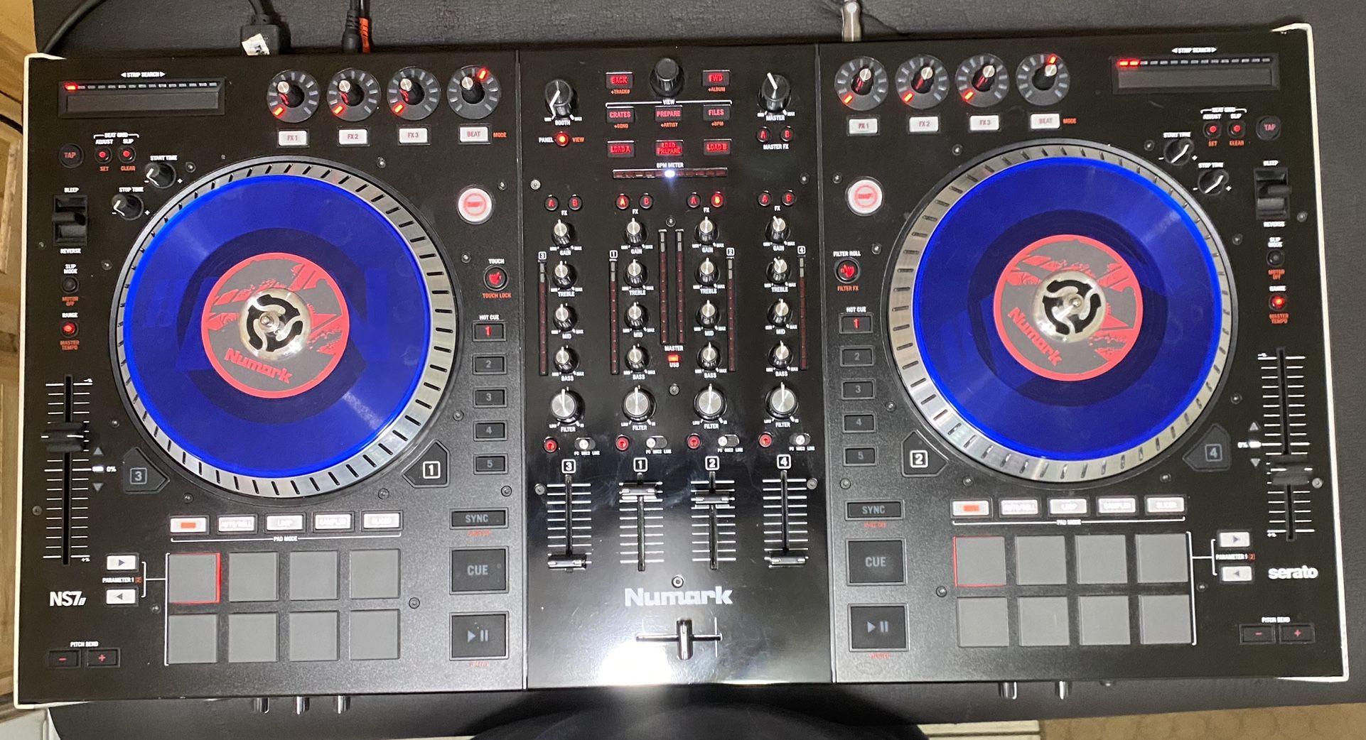 Numark NS7II DJ CONTROLLER (Mint Condition)