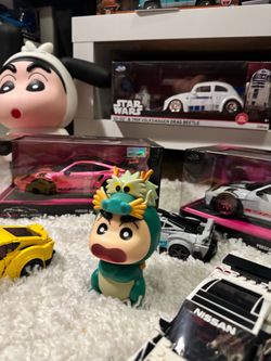 Crayon Shin-chan Dragon Costume Figure
