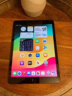 8th Gen iPad 10.2 inch, A12 Bionic chip, 128GB, WIFI and Cellular