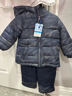 Toddler Eggseed Snow Boot and snow suit Set size 2T