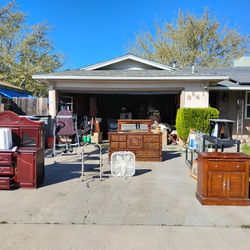 My friend is doing a moving sale 