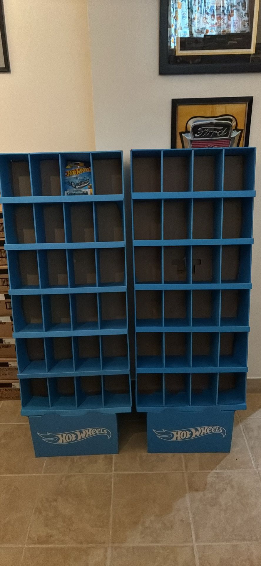 HOT WHEELS STORE DISPLAYS ! (Milwaukie,OR)