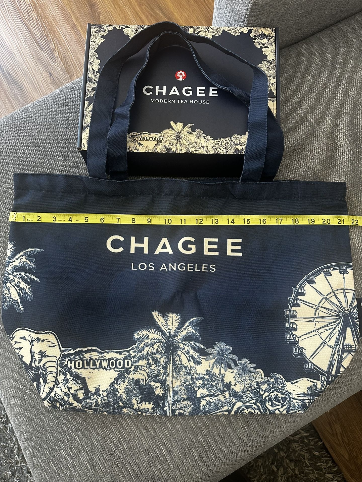 Chagee tote Bag + phone popsocket