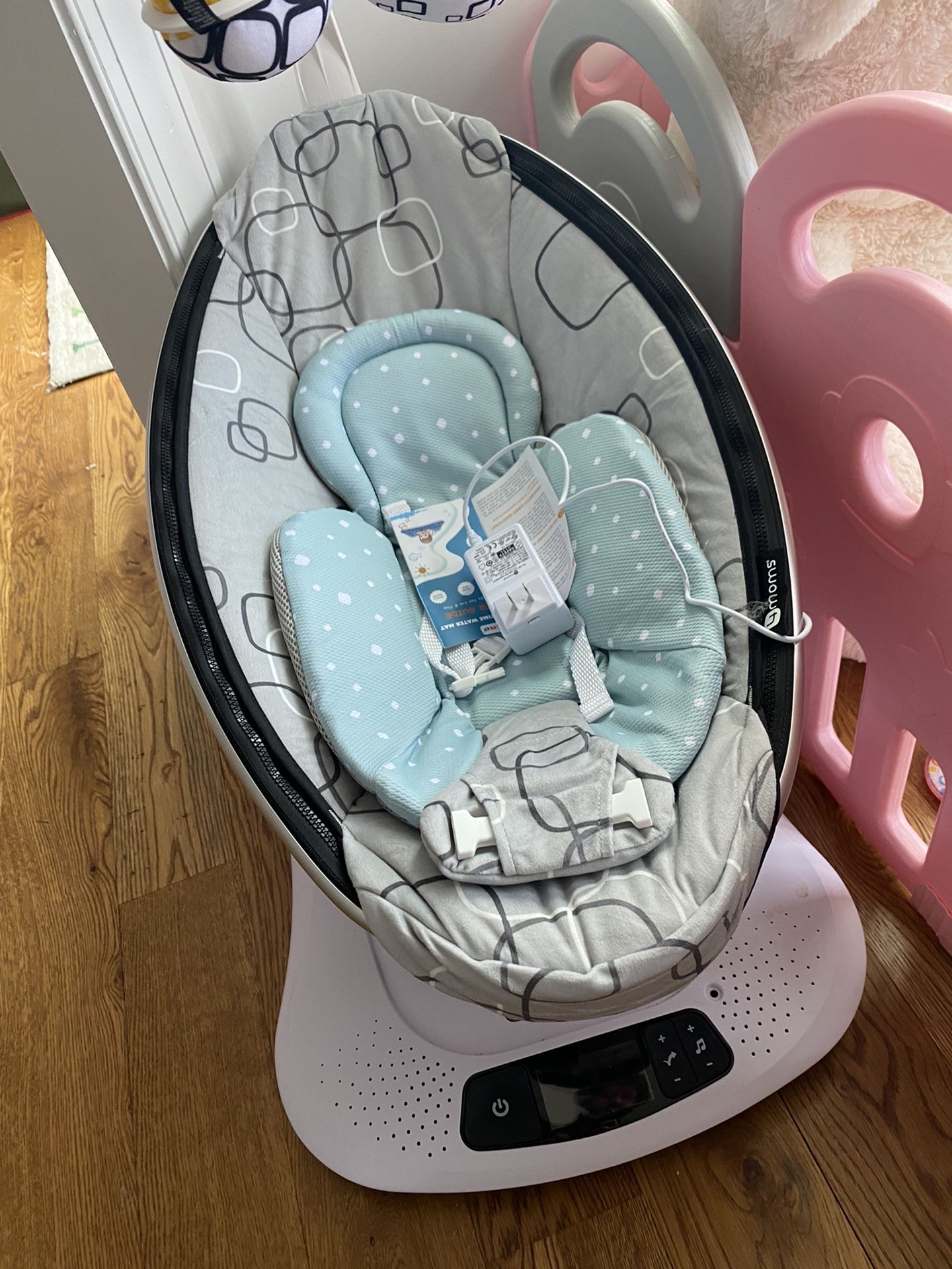 Mamaroo Baby Swing New