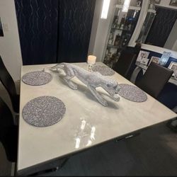 Dinning Table And Chairs