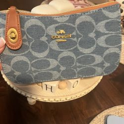 Pretty Small Crossbody Bag 🌸