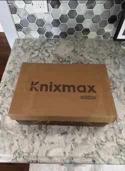 Knixmax Outdoor Shoes in Box