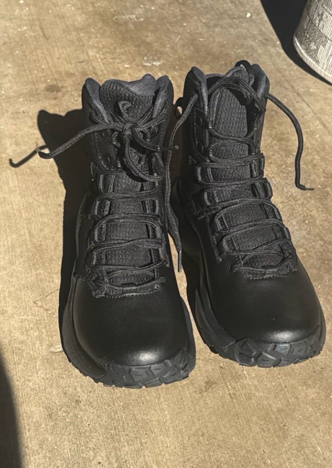 Under Armour Black Work Boots Size 6.5 Like New