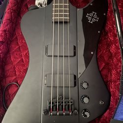 Epiphone Goth Thunderbird IV bass guitar