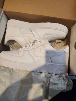 White Airforce 1s