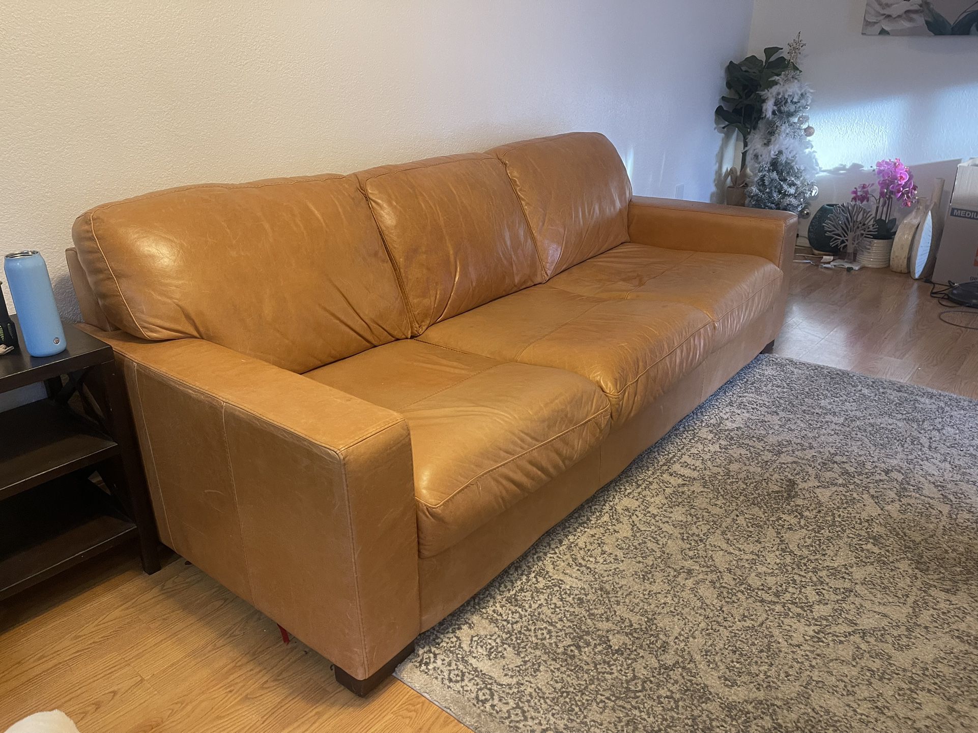 leather couch 