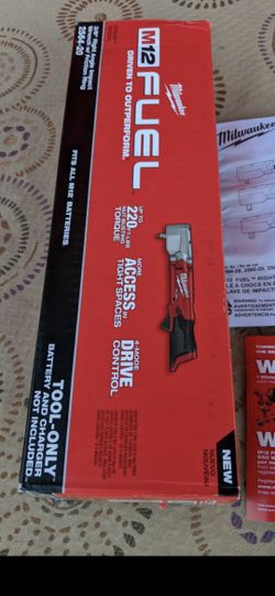 Exclusive

Milwaukee
M12 FUEL 12V Lithium-Ion Brushless Cordless 3/8 in. Right Angle Impact Wrench (Tool-Only)