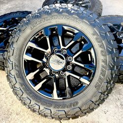 Like New 2025 20” Silverado 2500 Trail Boss OEM Duramax Wheels on 35” Toyo R/T Trail 100% Tread