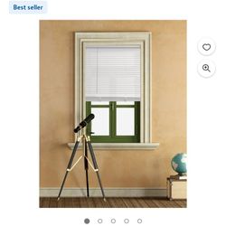 Window White Blinds /Percianas