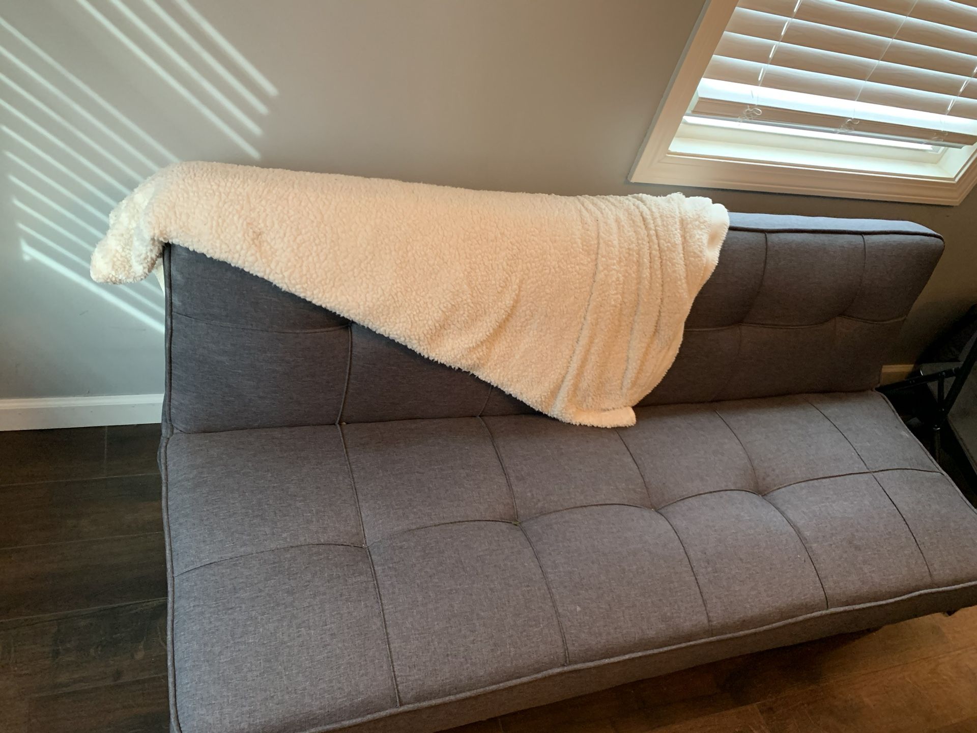 Gray Futon 