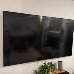 LG 86” 4K UHD Smart TV – Excellent Condition!